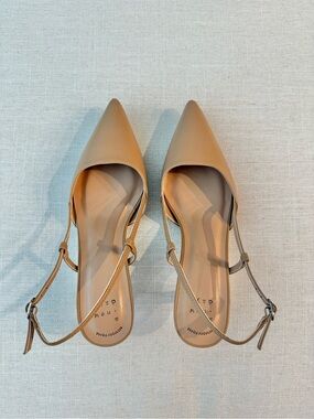 NWOT a new day Pointed Slingback Kitten Heels in Beige